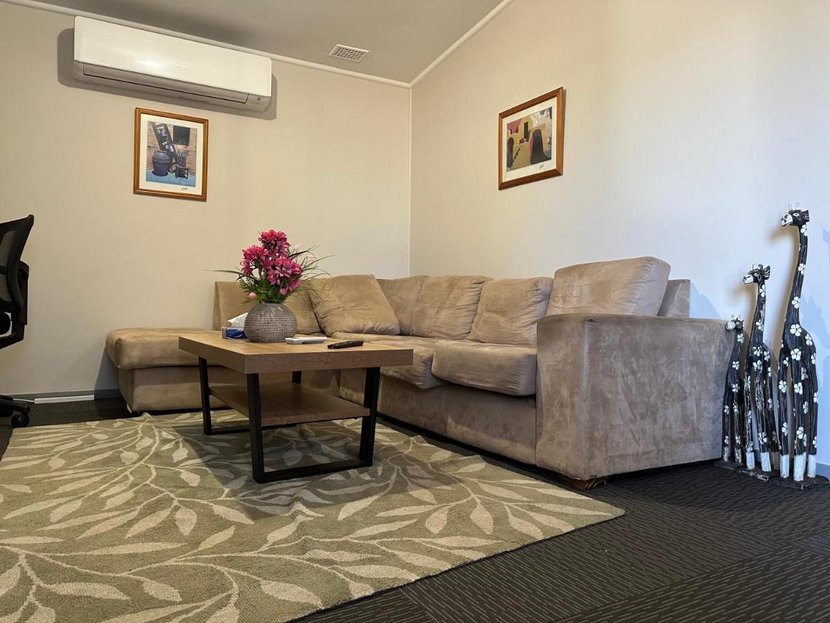 Copper City Motel Cobar Eksteriør billede